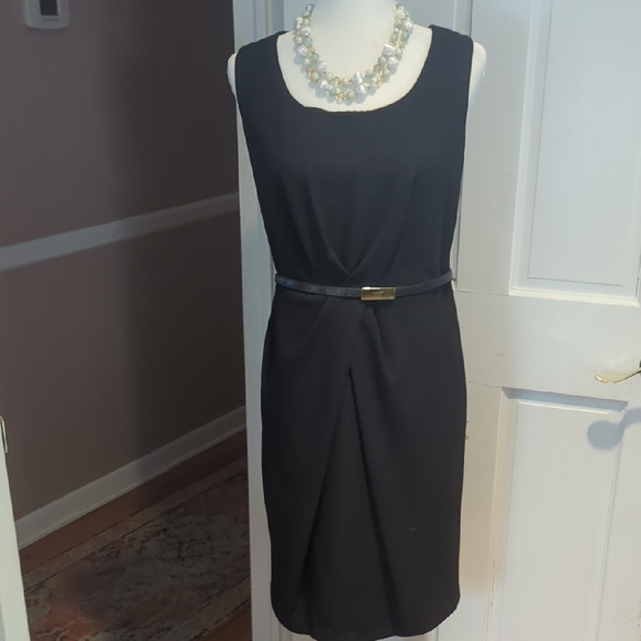 Jones New York Dresses & Skirts - Jones New York Black Sleeveless Midi Dress